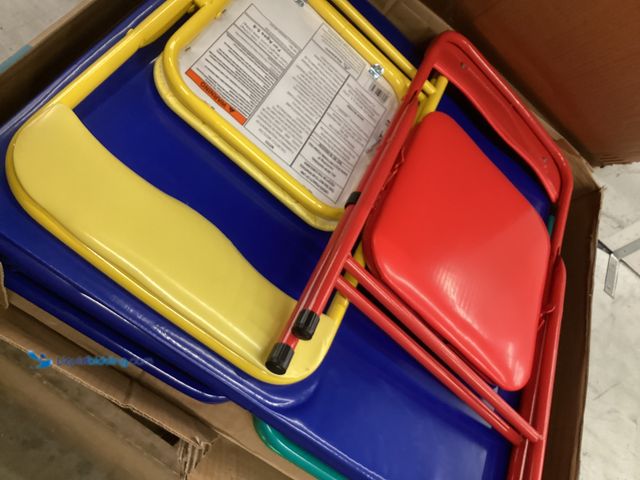 Lot 49-5551913 - Table and Chairs Set (1+4) Unused