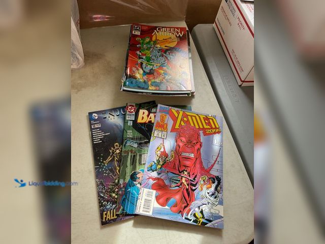 Lot 49-5350468 - Other LOT OF 20 COLLECTIBLE COMIC BOOKS FROM DC, MARVEL AND MORE INCLUDING X-MEN, BATMAN, INJUSTICE ...