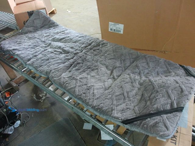 Lot 49-1548785 - 27.6in x 75in Dark Grey Ultra Soft Mattress Cover With Insulated Bottom, Unused