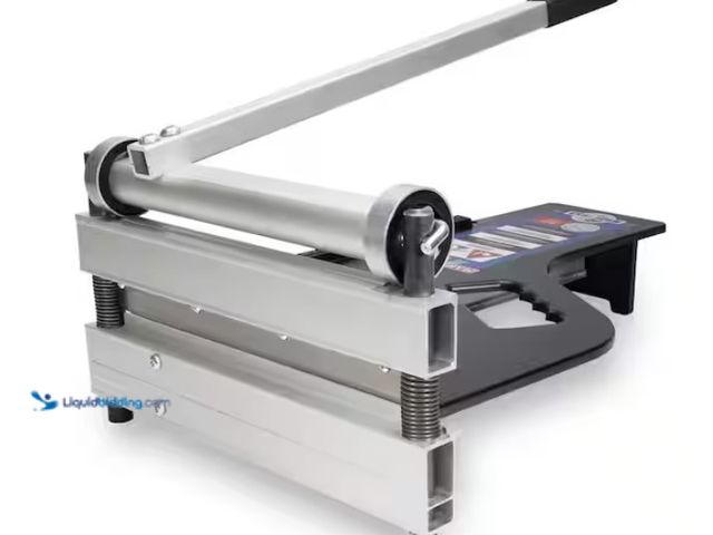 Lot 49-3430439 - MARSHALLTOWN Ultra-Lite 13 in. Steel Hand Tool Cutter for Vinyl, Laminate and Engineered Hardwood Fl...