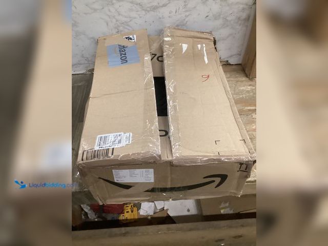 Lot 49-3527705 - Vehicle Backseat Extender. Used