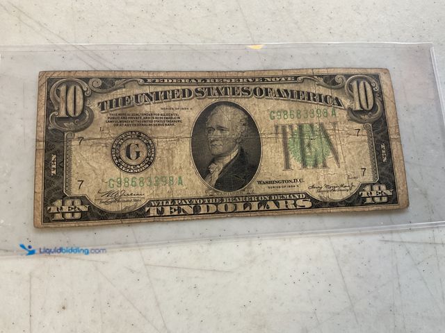 Lot 49-1804572 - 1934 A LARGE GREEN SEAL US $10 DOLLAR BILL.