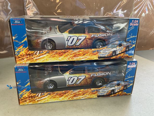 Lot 49-5467346 - Other LOT OF 2 2007 FUSION FORD RACING 1/24 SCALE DIECAST CARS IN ORIGINAL BOXES