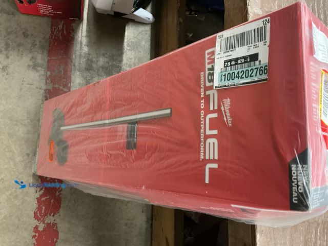 Lot 49-3540120 - Milwaukee
M18 FUEL 8 in. Edger Attachment for Milwaukee QUIK-LOK Attachment System (shipping damage...