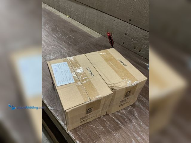 Lot 49-5477705 - LEDVANCE Sylvania 11W LED A19 Bulb, E26, 1100 lm, 120V, 2700K, Clear (12pack) New