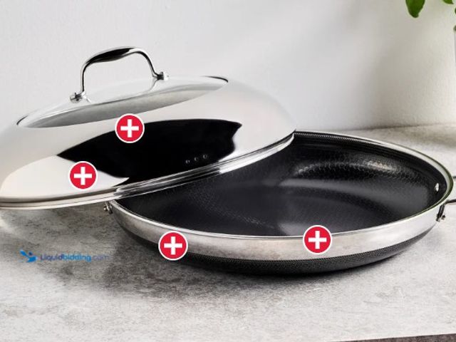 Lot 49-5542530 - HexClad Hybrid 14" Pan with Lid
Item 1588922 | Model 859006007496, Unused