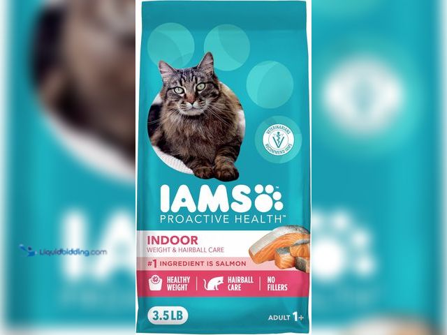 Lot 49-5544056 - IAMS Proactive Health Dry Cat Food, Indoor Weight and Hairball Care Cat Food Dry Recipe, with Salmon...