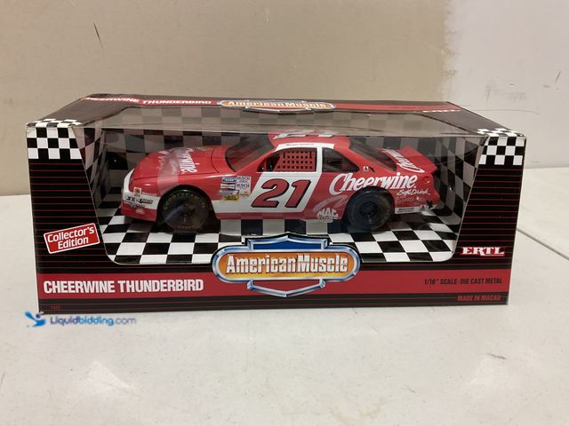 Lot 49-1977863 - Other ERTL AMERICAN MUSCLE COLLECTORS EDITION 1/18 SCALE DIECAST CHEERWINE THUNDERBIRD MORGAN SHEPHE...