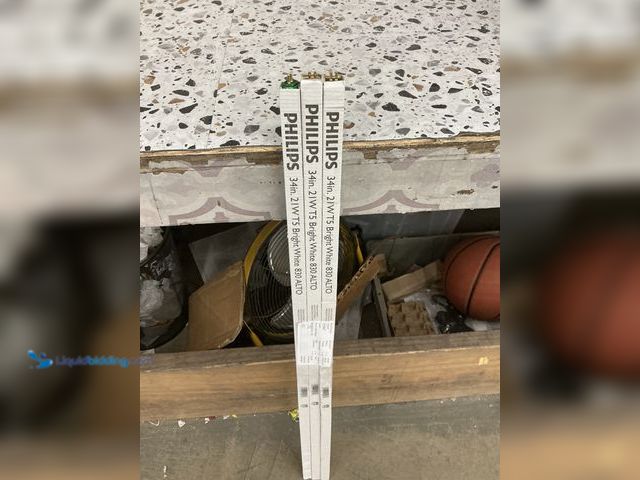 Lot 49-3536849 - QTY 3 - Philips 21-Watt 34 in. Linear T5 Fluorescent Tube Light Bulb Bright White (3000K) (1-Pack). ...