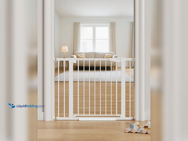 Lot 49-5545625 - Cumbor Safety Gate Fits 29.7 and 40.6 Inches (White), Unused