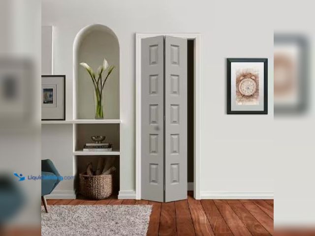 Lot 49-2004391 - JELD-WEN 30 in. x 80 in. Rockport 5-Panel Light Gray Painted Smooth Hollow Core Molded Composite Clo...