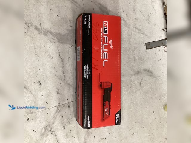 Lot 49-3565269 - Milwaukee M12 FUEL 12V Lithium-Ion Cordless Oscillating Multi-Tool (Tool-Only) Model # 2526-20 used....