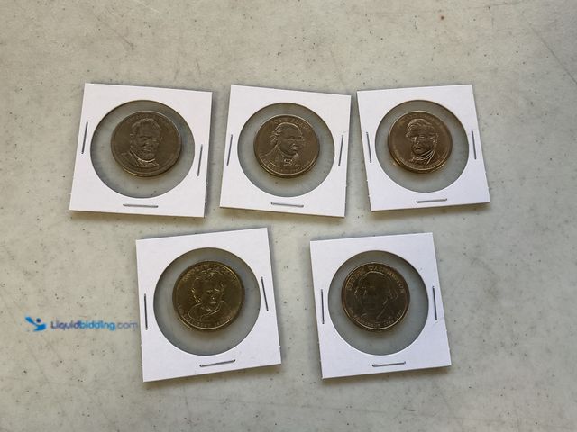 Lot 49-1830562 - LOT OF 5 PRESIDENTIAL GOLD (IN COLOR) ONE DOLLAR COINS INCLUDING GRANT, ADAMS, FILLMORE, JACKSON AND...