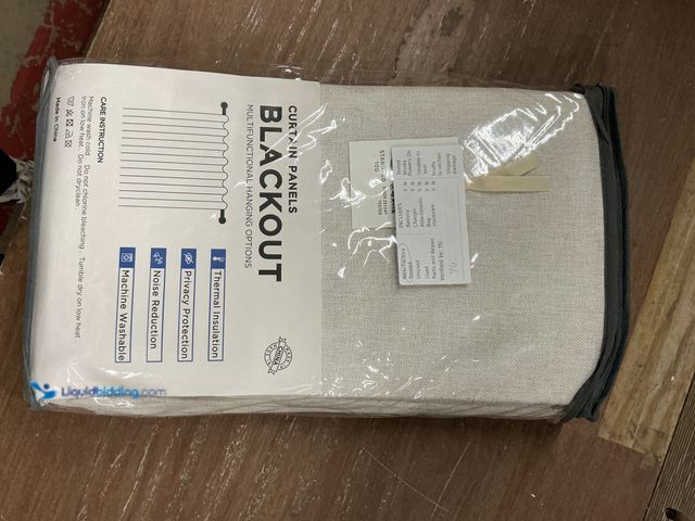 Lot 49-3528488 - Curtain Panels Blackout Curtains (light gray) New