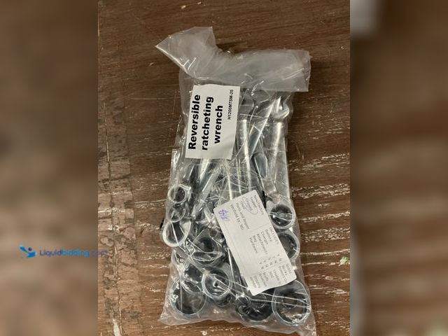 Lot 49-5487036 - Husky Reversible Ratcheting 25pc Set. Unused