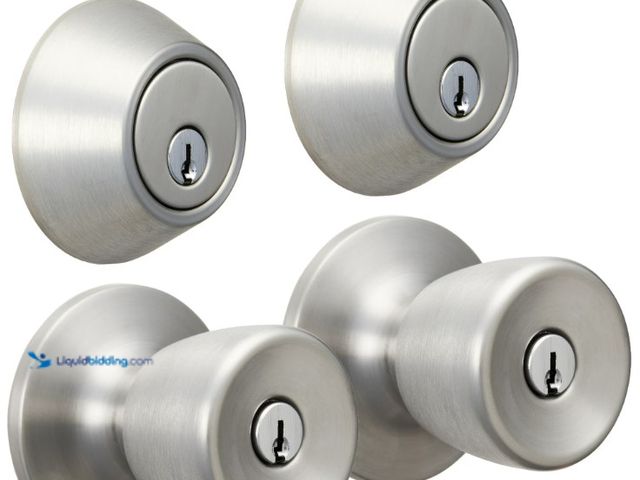 Lot 49-5552321 - Hyper Tough Keyed Entry Tulip Style Doorknob and Deadbolt Double Combo pack, Stainless Steel Finish....