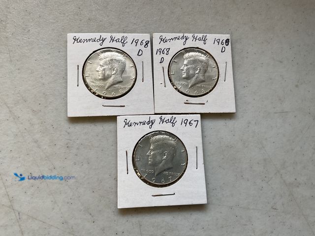 Lot 49-1830006 - LOT OF 3 KENNEDY HALF DOLLAR COINS 40% SILVER INCLUDING 1967 AND 1968 #COINS0219