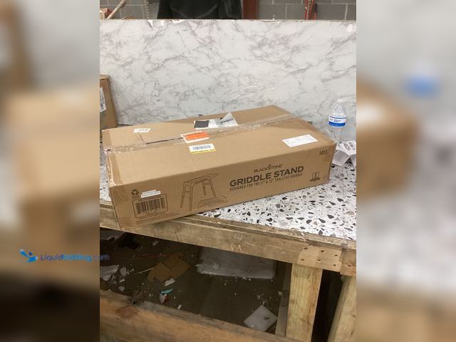 Lot 49-5486256 - Blackstone Griddle Stand for 17''-22'' Griddle Item is unused