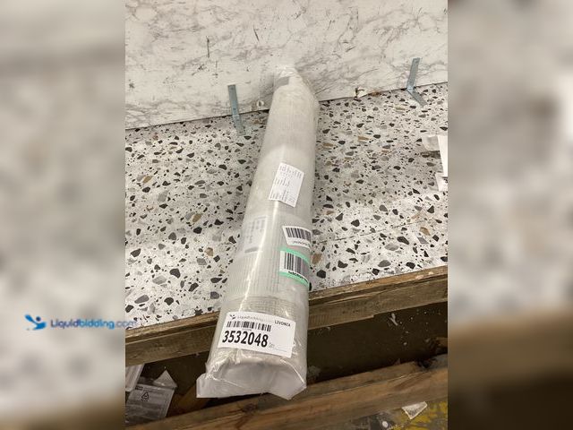 Lot 49-3532048 - Louisa CJ Oatmeal/Slate Area Rug 2'--3'' x 3' --10'' Item is unused.