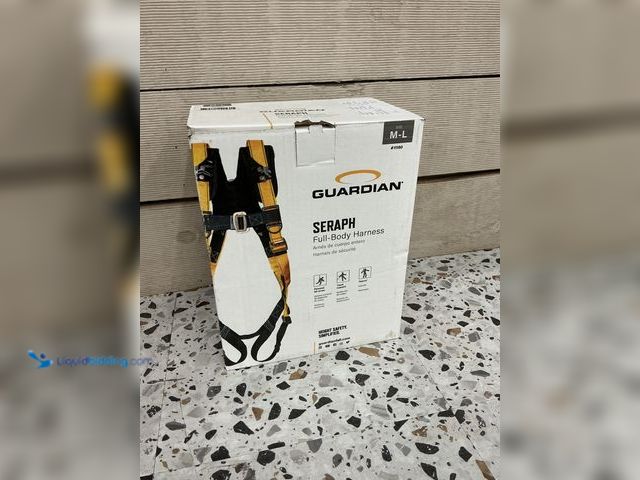 Lot 49-5476769 - Guardian Fall Protection Seraph Universal Harness. Model # 11160. Unused.