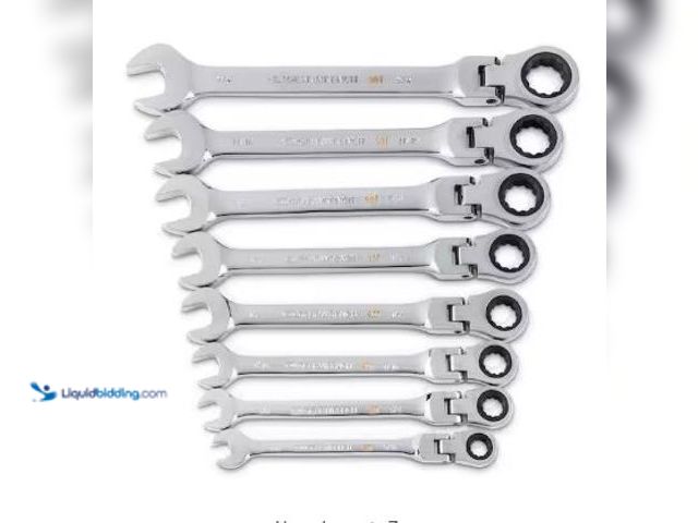 Lot 49-1517331 - GEARWRENCH
90-Tooth SAE Ratcheting Flex-Head Combination Wrench Set with Tray (8-Piece) Model # 867...