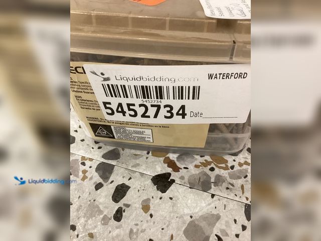 Lot 49-5452734 - DECKMATE #9 x 3 in. Self-Starting Star-Drive Composite Deck Screws 5 lbs. box (325 pcs) Item is used