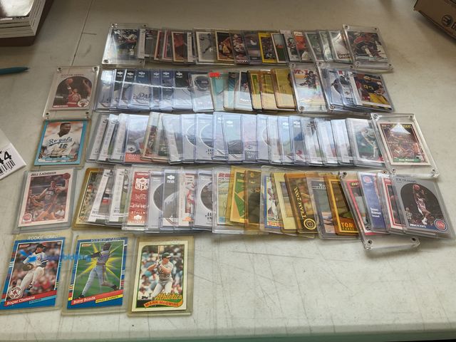Lot 49-1804544 - SPORTS TABLE LOT