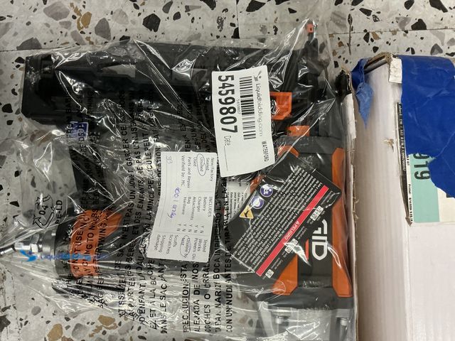 Lot 49-5459807 - RIDGID Pneumatic 16-Gauge 2-1/2 in. Straight Finish Nailer with CLEAN DRIVE Technology. Model # R250...