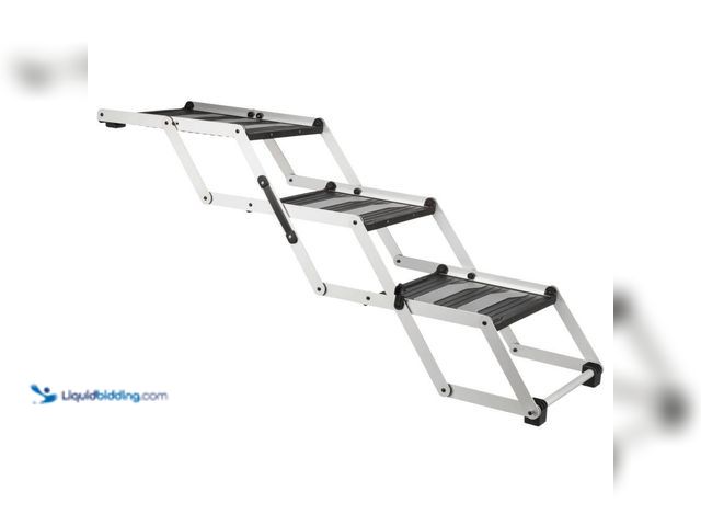 Lot 49-5413810 - TRIXIE
Heavy-Duty Foldable Aluminum Pet Steps UNUSED