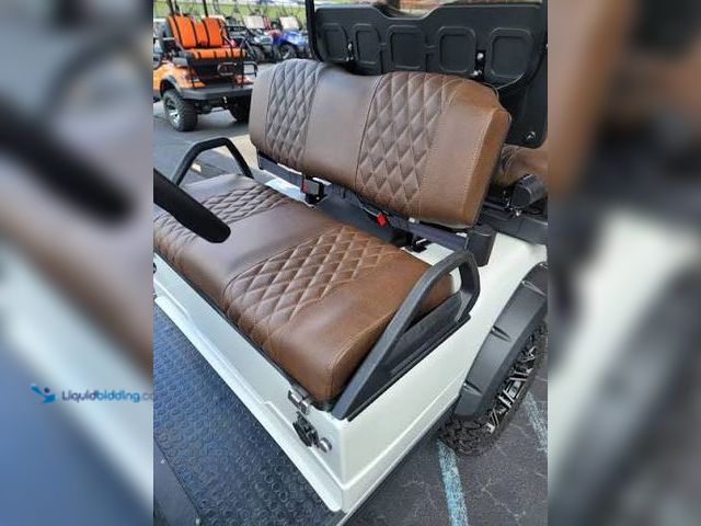 Lot 49-3564357 - Brown Leather Rear Golf Seat Cover Unused