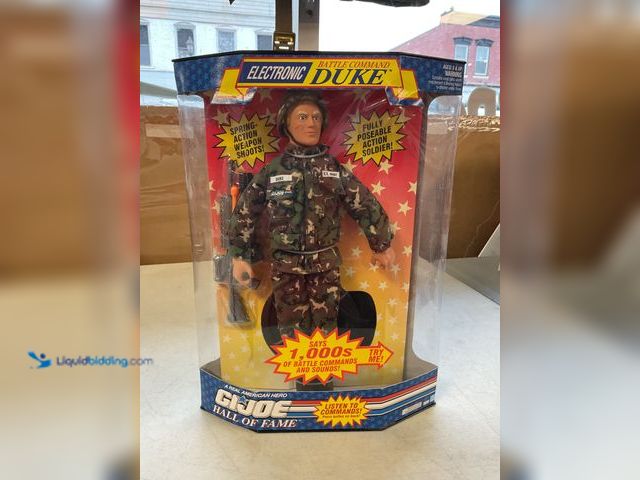 Lot 49-1505287 - COLLECTIBLE 1992 HASBRO G.I. JOE HALL OF FAME DUKE ELECTRONIC BATTLE COMMAND ACTION FIGURE IN ORIGIN...