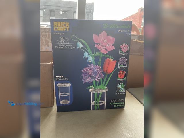 Lot 49-1977476 - Other BRAND NEW BRICK CRAFT BRICKTANICALS BLUSH &amp; BLOOMS FLOWER BOUQUET VASE INCLUDED 268 PCS