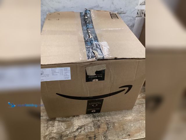 Lot 49-5458871 - Gray faux fur memory foam pet sleeping pad, unused