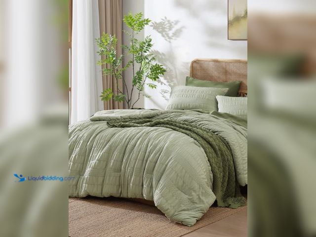 Lot 49-5489214 - Comforter Set, Seersucker Bed in a Bag Soft All Seasons, Bedding Sets with Comforter, Flat Sheet, Fi...