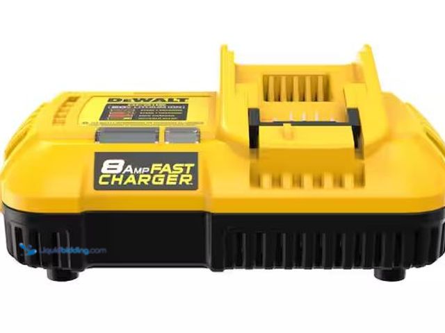 Lot 49-5460460 - DEWALT
20V MAX / 60V MAX FLEXVOLT Lithium-Ion Fan Cooled Fast Battery Charger Internet # 207068795...