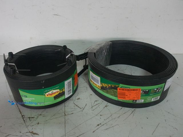 Lot 49-3616550 - Vigoro 20 ft. Black Composite Edging with Stakes - Unused Model # 1001550815