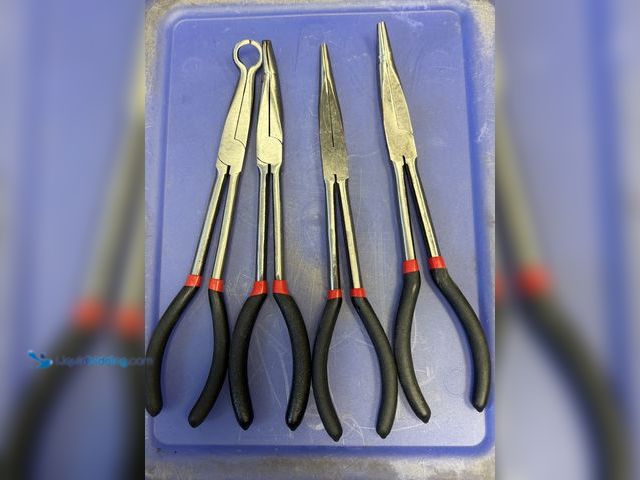 Lot 49-1820928 - New 4 peace Long Reach Needle Nose Pliers piece SET