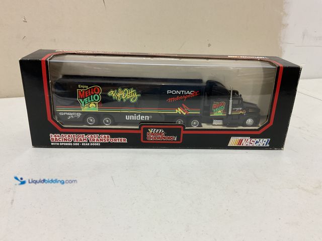 Lot 49-1977888 - Other RACING CHAMPIONS NASCAR 1/64 SCALE DIECAST CAB RACING TEAM TRANSPORTER MELLO YELLO KYLE PETTY ...