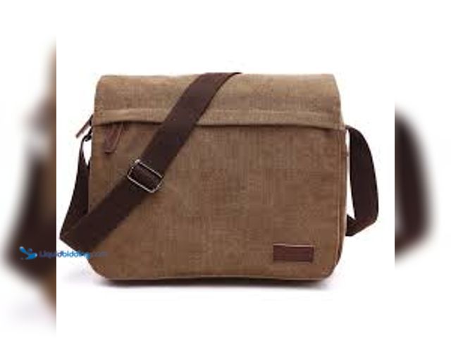 Lot 49-5433539 - Sechunk Messenger Mens/Womens Bag. Item is Unused