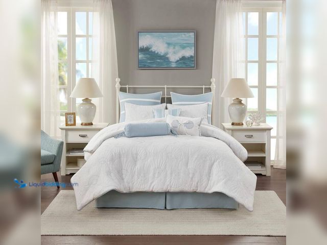 Lot 49-5412710 - Harbor House Crystal Beach 4-Piece White Cotton King Comforter Set, Model # HH10-703, Unused.