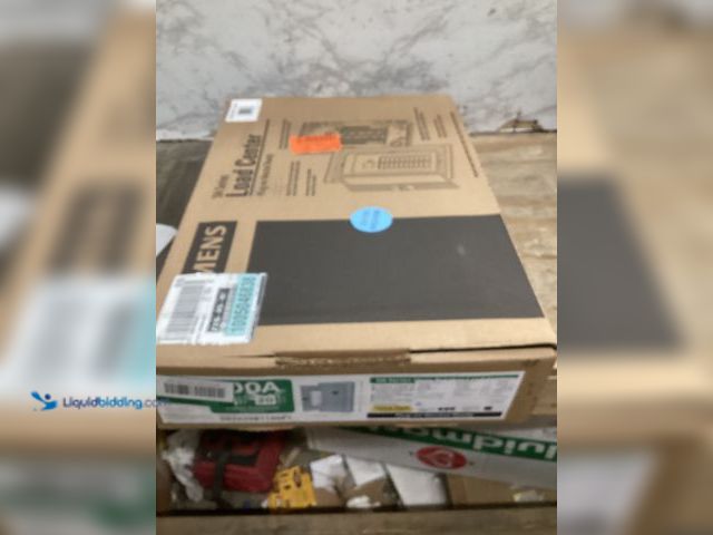 Lot 49-5448974 - Siemens SN Series 100 Amp 20-Space 20-Circuit Main Breaker Plug-On Neutral Load Center Value Pack. M...