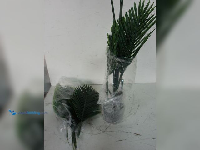Lot 49-1622816 - 4'Ft. Artificial Palm Plant, Unused, Has attachment.     REF#PA0710