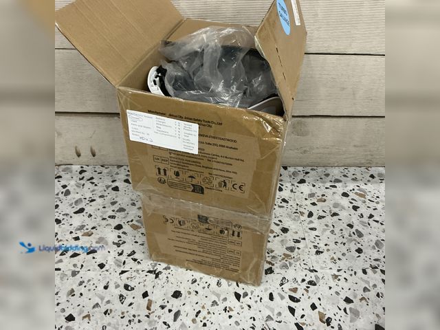 Lot 49-5543977 - QTY 2- Vevor cunstruction hard hat, white, unused.