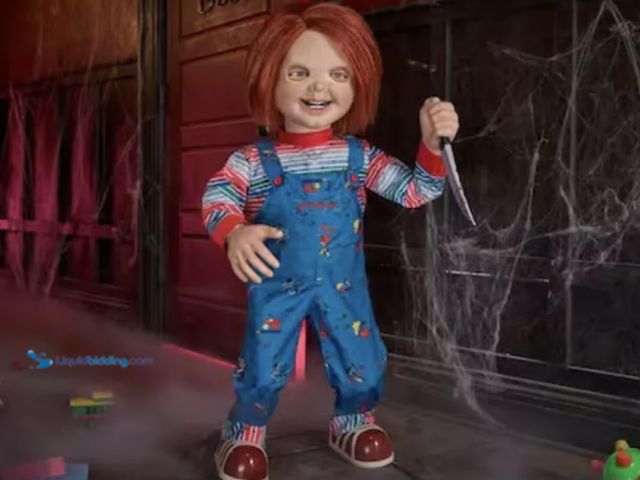 Lot 49-1550501 - Home Depot 2024 Exclusive 3.5 ft. Animated Good Guy Chucky Doll Animatronic Prop, Model # 1010831001...