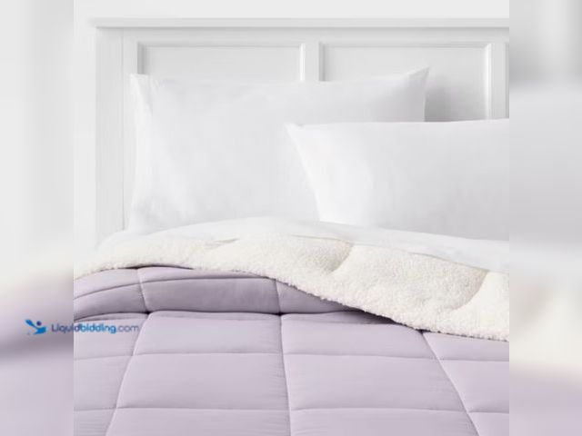 Lot 49-5541743 - Full/Queen Faux Shearling Washed Microfiber Reversible Comforter Light Purple - Room Essentials™: OE...