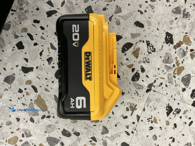 Lot 49-3564681 - Dewalt DCB206 20 V 6 AH Battery, Unused.