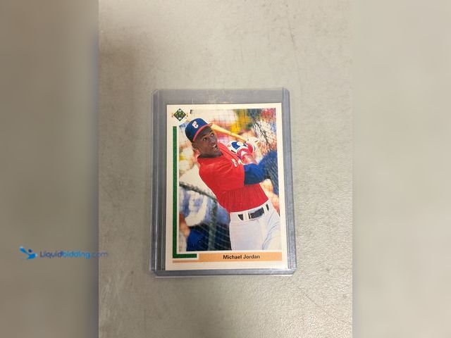 Lot 49-1830574 - COLLECTIBLE AMAZING 1991 UPPER DECK MICHAEL JORDAN BASEBALL ROOKIE CARD CHICAGO WHITE SOX #SP1 AMAZI...