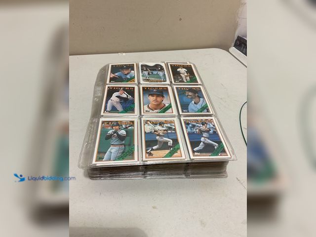 Lot 49-1835304 - Other AMAZING 1988 TOPPS BASEBALL COMPLETE 792 CARD SET INCLUDING KIRK GIBSON, ALAN TRAMMELL AND MOR...