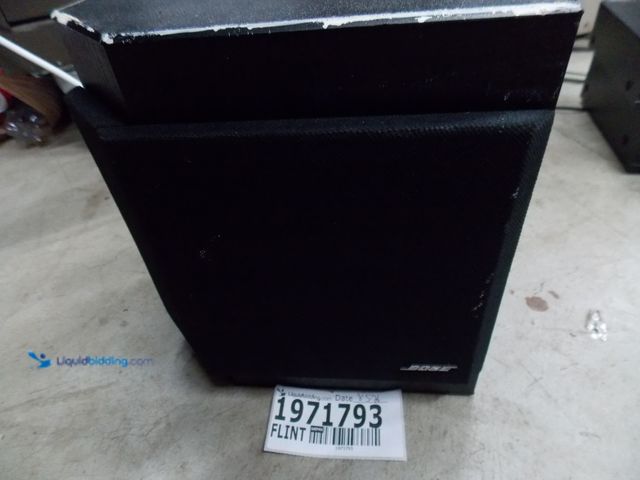 Lot 49-1971793 - 1 Bose 2001 Vintage Direct Reflecting Speaker Vintage Bose Direct Reflecting Speaker Used In Rough C...