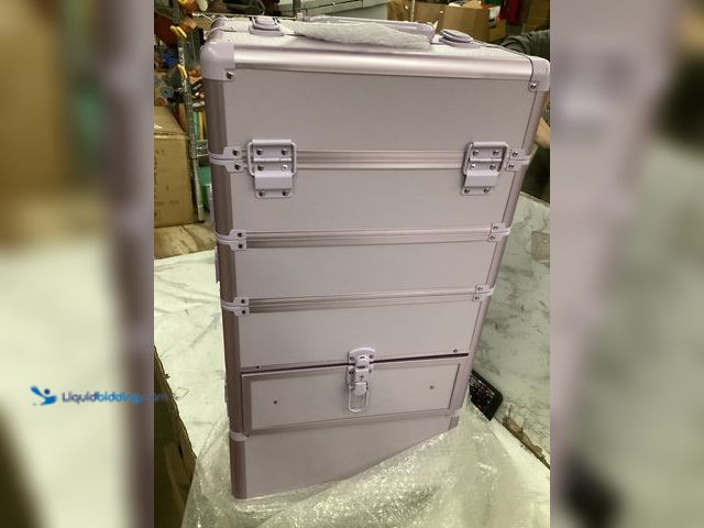 Lot 49-5551740 - Somduy Rolling Makeup Case, Unused